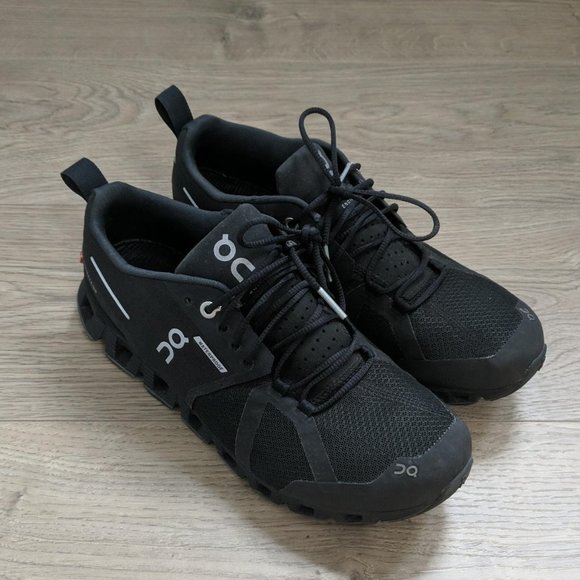 On Running Shoes - On Running QC Waterproof Black Running Shoes US Women 7.5